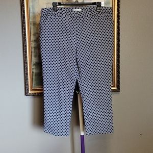 Adrienne V Capri Size 12